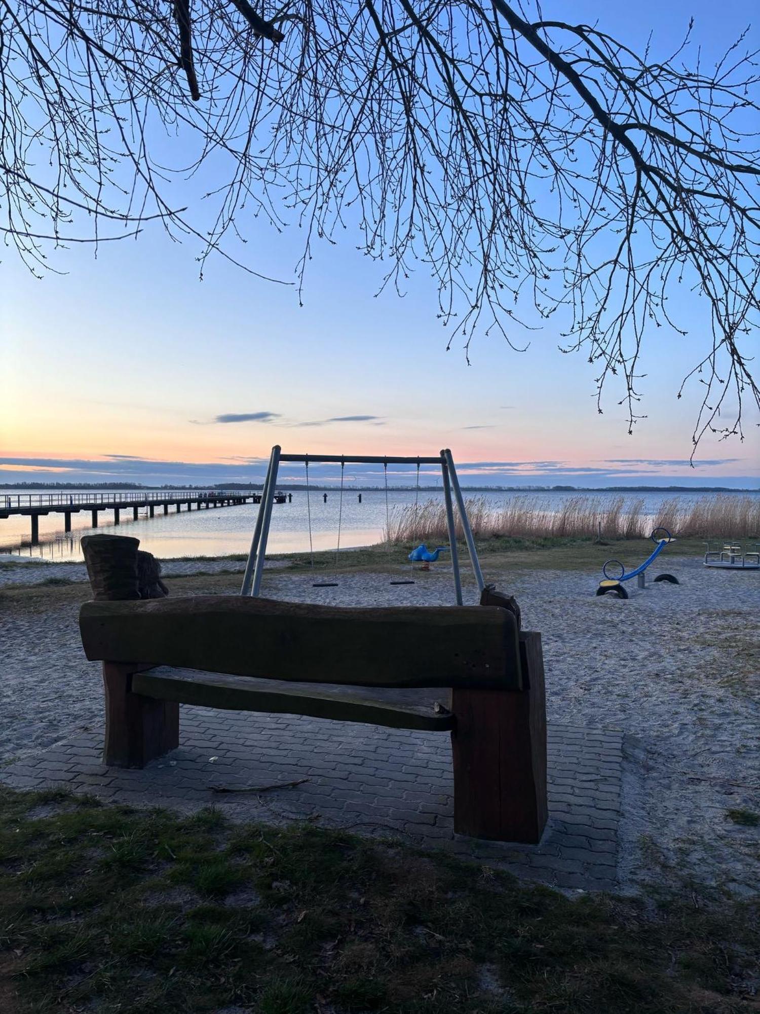 App 7O Kleinertag Am Meer Dranske Exterior photo